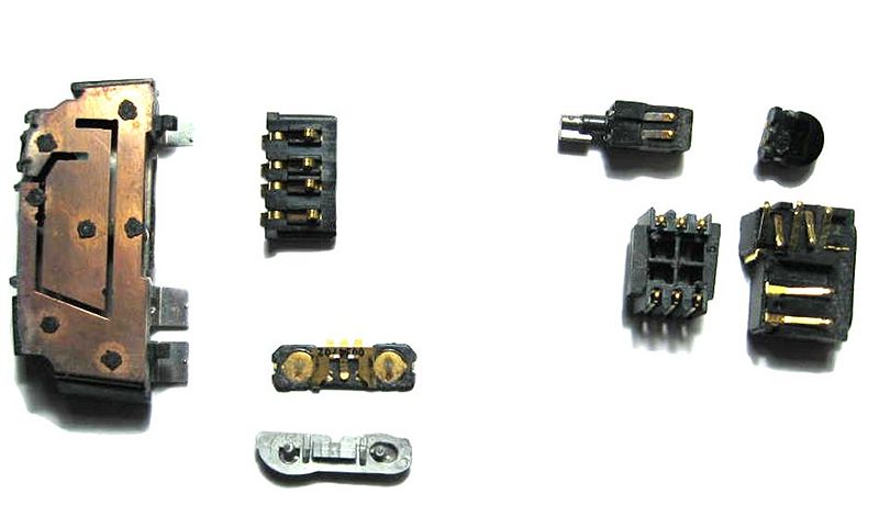 File:Nokia8210 Components.jpg