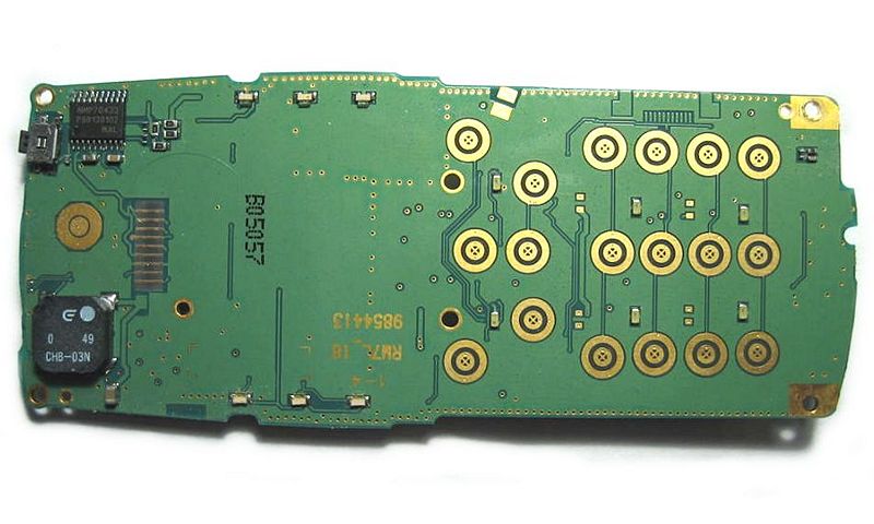 File:Nokia8210 Front3.jpg