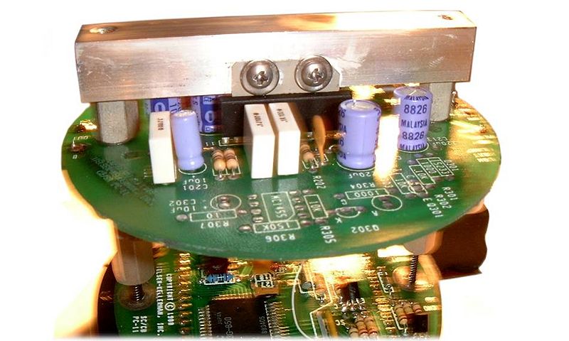 File:NKCoxBox Heatsink.jpg