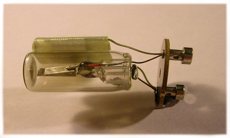 File:Fluorescent Starter 2.jpg